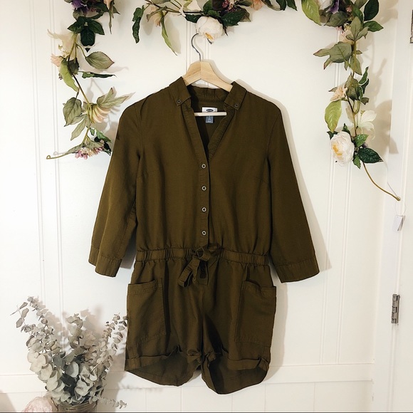 Old Navy Pants - Old Navy Romper sz S ✨